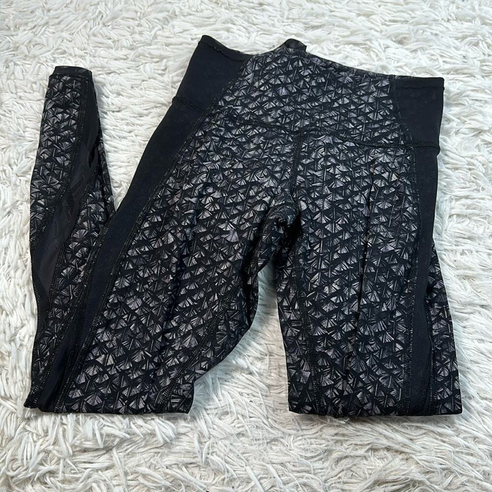 Lululemon Featherlight Tight Iridescent Multi Black / Black